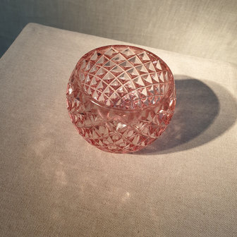 Round 3D Net Glass Votive Holder Light Pink
